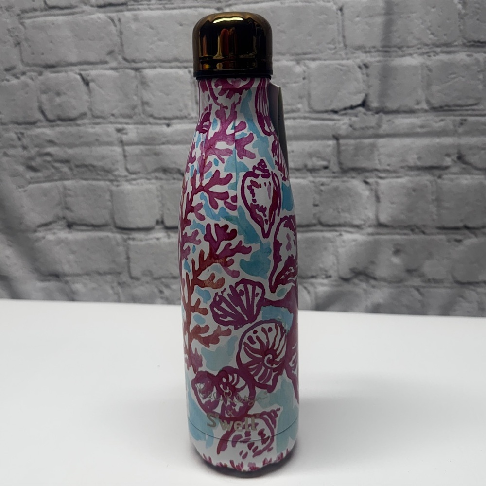 Lilly Pulitzer swell 17 OZ bottle nwt
